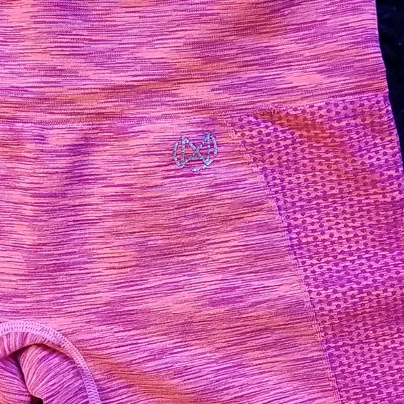 FREE WITH PURCHASE Workout spandex shorts.*× - Picture 2 of 4